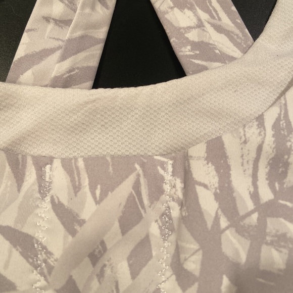 Lululemon White Palm Leaves Criss Cross Lightly Lined Sports Bra - Picture 2 of 6